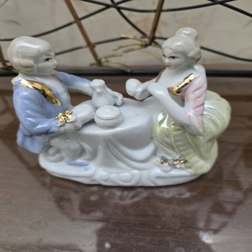 مجسمه زیبای عصرانه | زن و مرد چینی با ابعاد 14×12