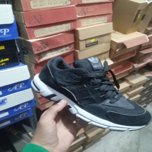 فروش کفش مردانه سایز 41 و 44 با قیمت مناسب و کیفیت عالی