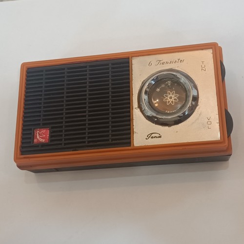 فروش رادیو قدیمی یک موج ترانزیستوری خاموش و معیوب