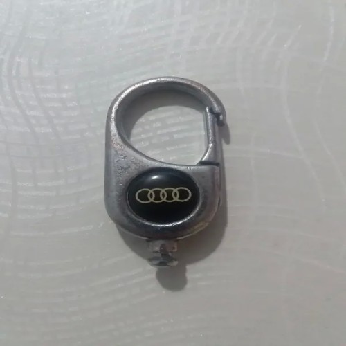 فروش جاکلیدی آئودی قدیمی ایران با طراحی فلزی کمیاب