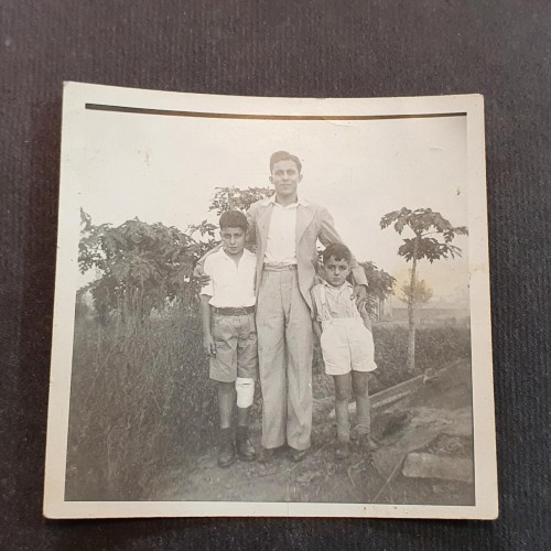 فروش عکس قدیمی 3 نفره (ابعاد 66)