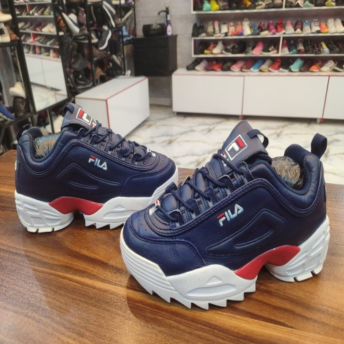 کتونی فیلا اورجینال نرمی و سبک بی‌نظیر