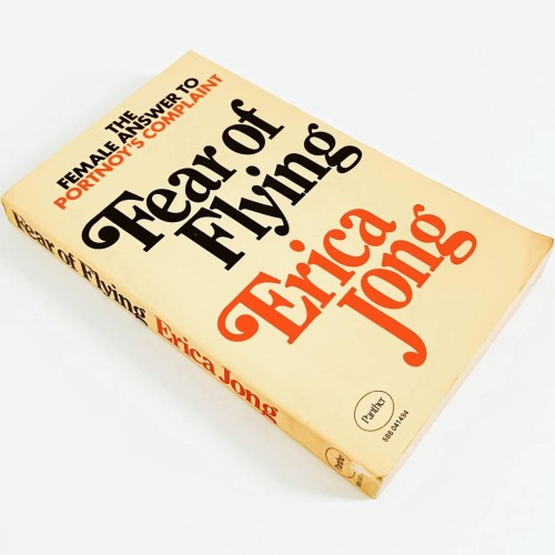خرید Fear of Flying اثر Erica Jong - کتابی جذاب و پرمخاطب