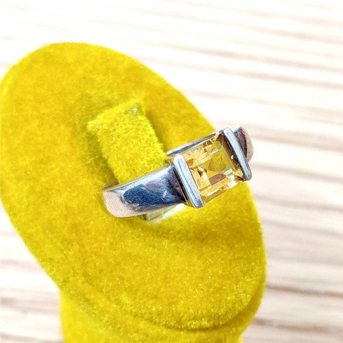 خرید انگشتر سیترین سانچیو دستساز فاخر گالری زرین