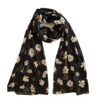 شال زنانه مدل بابونه - زیبایی و راحتی بی‌نظیر