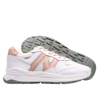 کتونی زنانه نیوبالانس