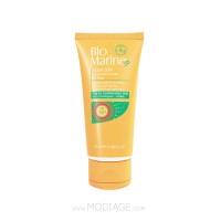 کرم ضد آفتاب بی رنگ SPF50 مناسب پوست چرب و جوش‌دار