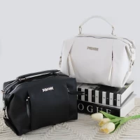 کیف دانشجویی دو حالته فندی در رنگهای زیبا و خاص