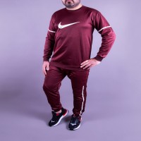 ست تیشرت و شلوار زرشکی نایک مدل 1298 با طراحی مدرن