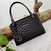 کیف زنانه مدل ال وی آویز مشکی شیک و کاربردی