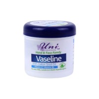 وازلین کاسه‌ای حاوی روغن پنبه و ویتامین E مناسب پوست