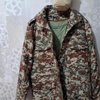فروش اورکت لباس نظامی درجه یک مناسب کوهنوردی