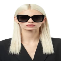 عینک آفتابی جیمی چوو EDNA لوناتو با فریم پروانه‌ای