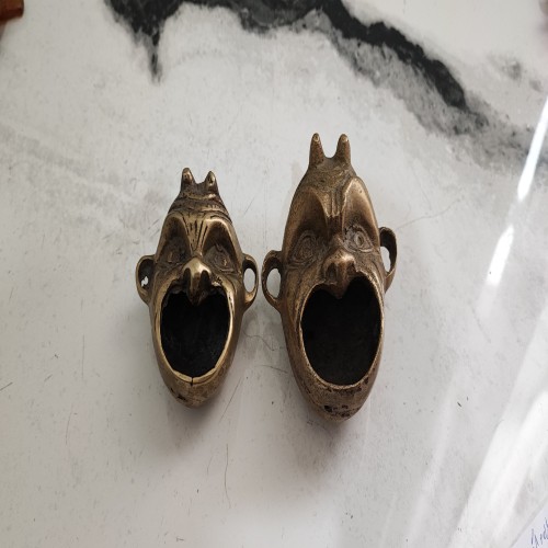 فروش زیرسیگاری برنجی قدیمی دیو دو عددی خاص و کمیاب