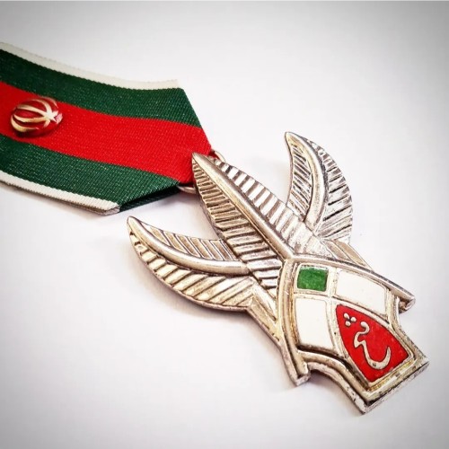 فروش مدال نظامی فتح نقره ای رنگ مخصوص افسران ارتش