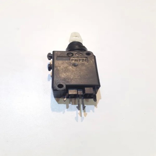 فروش پمپ درب عقب پژو 405، پارس و سمند با بهترین قیمت