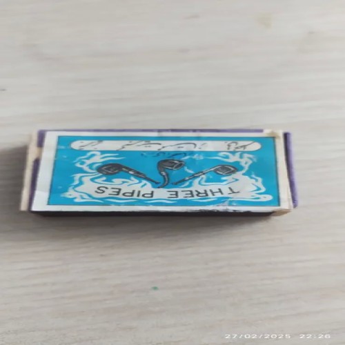 فروش کبریت چوبی قدیمی سه پیپ