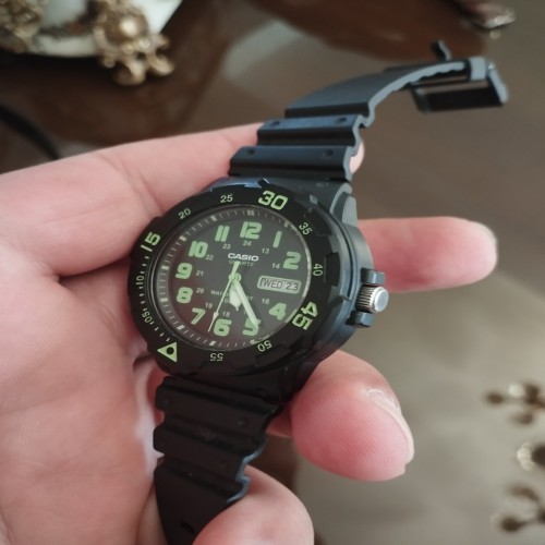 فروش کاسیو غواصی اسپرت با بند سیلیکون و تقویم