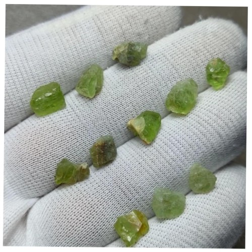 فروش 11 قطعه سنگ زبرجد طبیعی افغان 25 قیراط