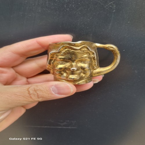 ماگ مینیاتوری انگلیسی قدیمی با طراحی خاص و جذاب