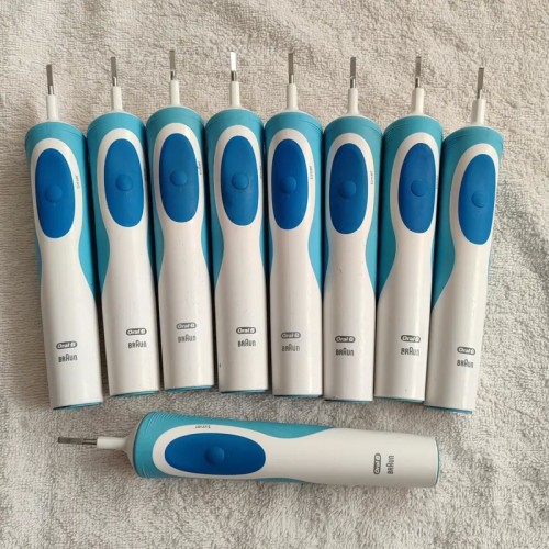 فروش مسواک برقی اورال بی ساخت المان با پایه شارژ