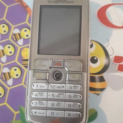 فروش گوشی سونی اریکسون قدیمی با سلامت کامل