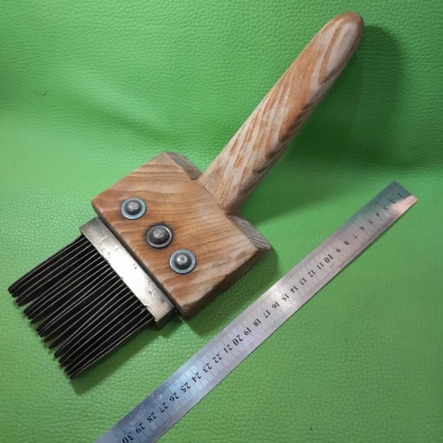 فروش شانه قالی پایه برنجی کلکسیونی و آنتیک