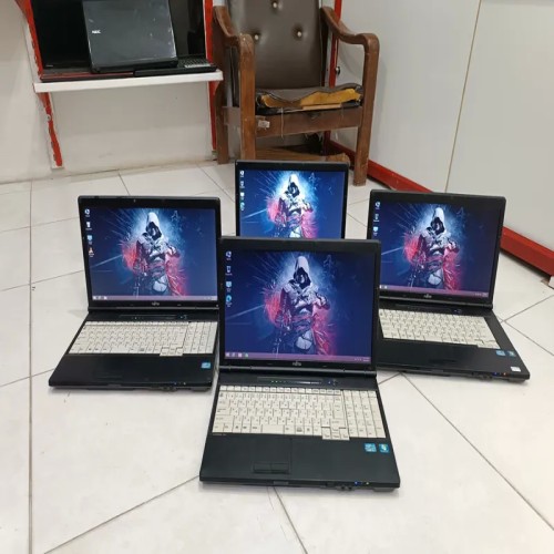 فروش لپ تاپ فوجیتسو ژاپنی نسل 2 با صفحه 15.6 اینچ