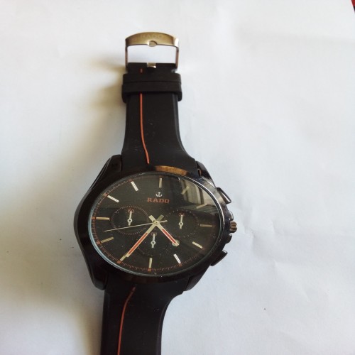 فروش ساعت مچی مردانه معیوب با قیمت مناسب