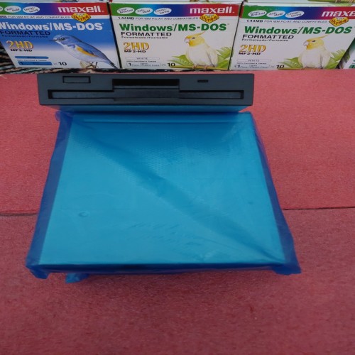 خرید فلاپی درایو آکبند پلمپ تایوان alida مشکی وردسا