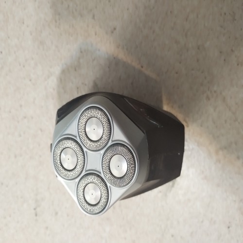 خرید ریش تراش سوییسی قدیمی معیوب وردسا با قطعات رایگان