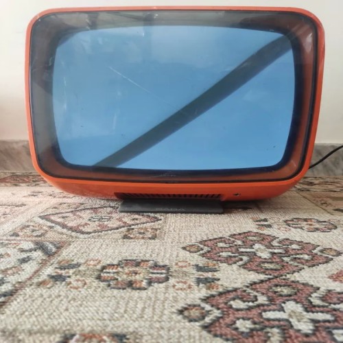 تلویزیون قدیمی سبا ساخت آلمان با کیفیت عالی