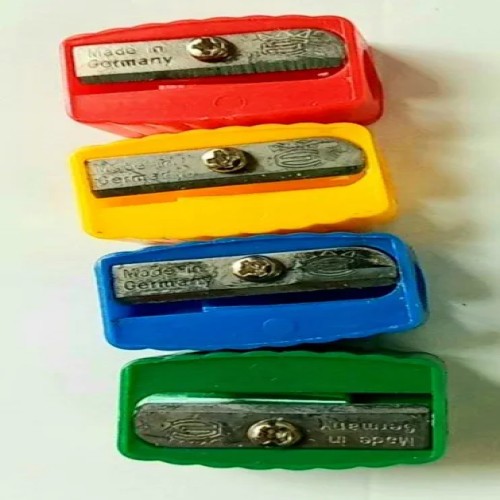 فروش مداد تراش قدیمی آلمانی چهار عدد حراج ویژه