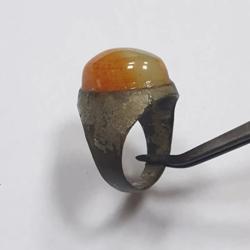 فروش انگشتر قدیمی عقیق معدنی رکاب برنجی با بهترین قیمت