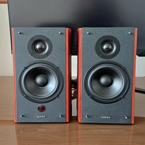 اسپیکر بلوتوثی ادیفایر R2000DB با صدای قدرتمند و کیفیت عالی