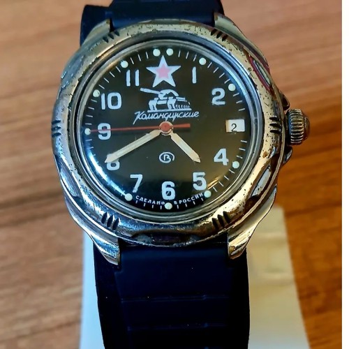 فروش ساعت روسی قدیمی کوکی ارتشی اصل و ضد آب