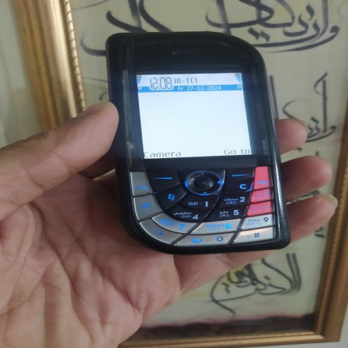 فروش نوکیا 7610 سالم و فابریک با شارژر و رم