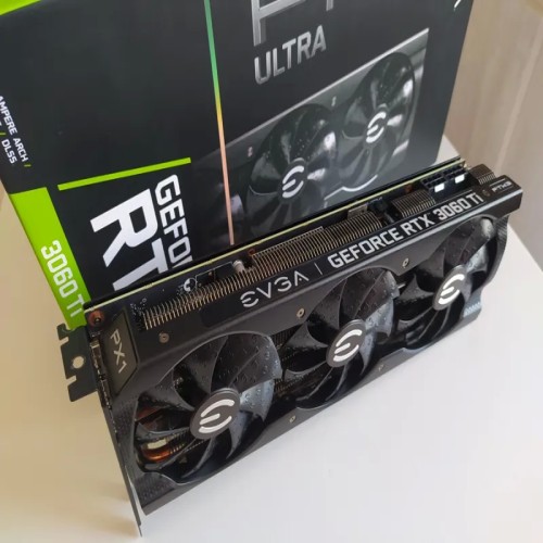 فروش کارت گرافیک EVGA 3060TI قدرتمند و سالم